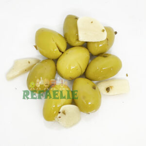 Olives vertes picholines cassées à l'ail