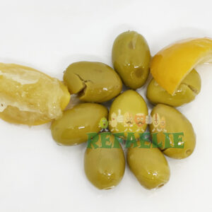 Olives vertes picholines cassées citrons